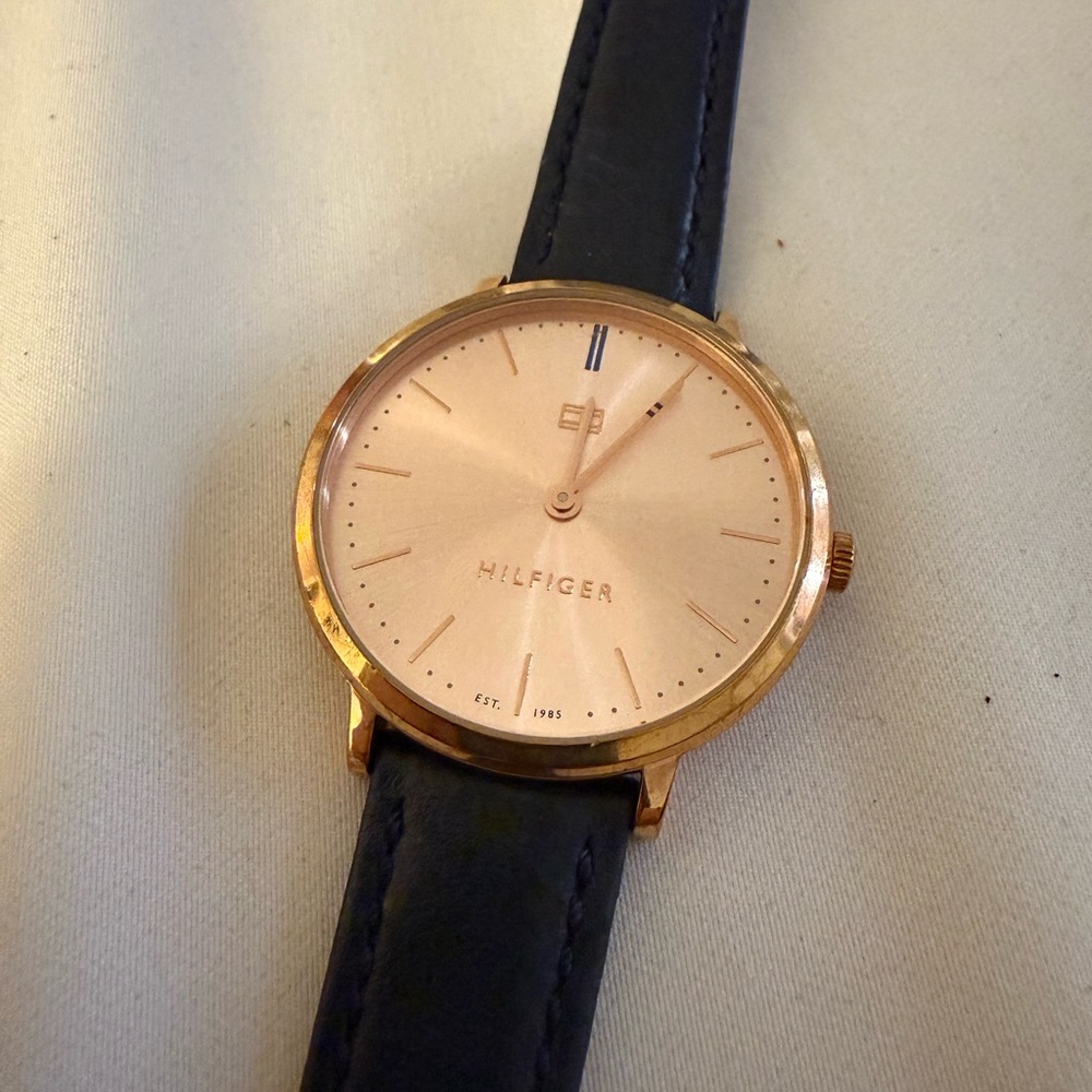 Elegant Black and Gold women’s Watch